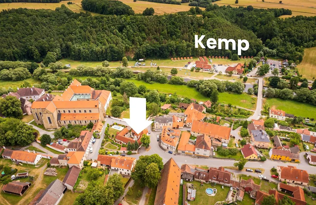 Penzion a kemp Koruna-1